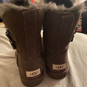 Brown ugg boots size 6